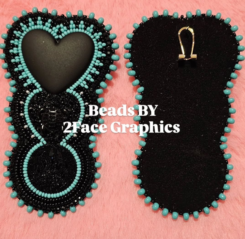 Turquoise black heart,bear claw, turtle 2Face Graphics