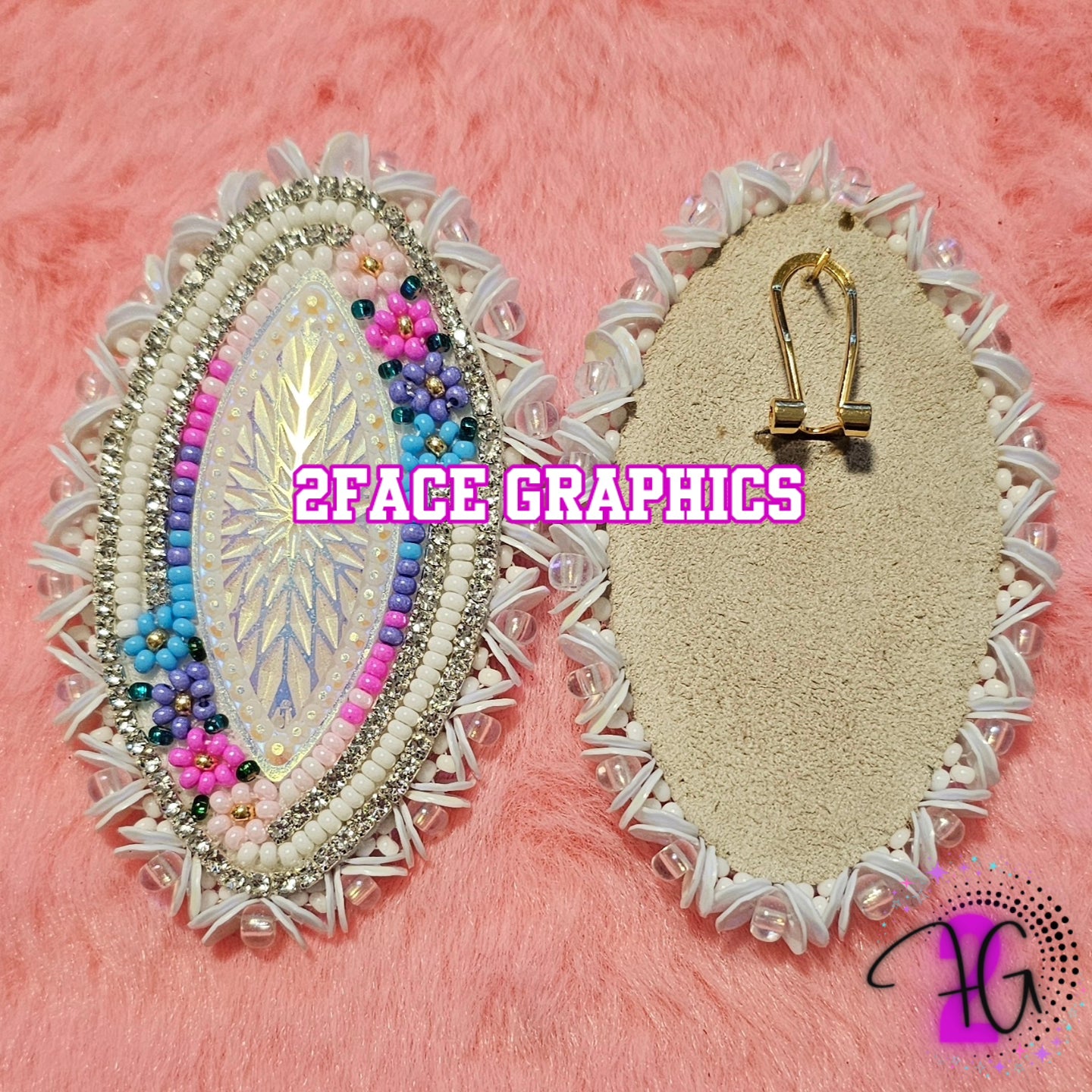 Pastel flowers pearl white 2Face Graphics