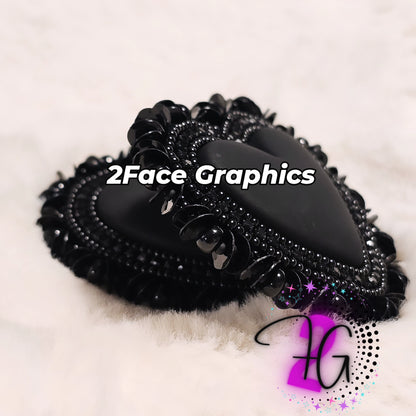 Double beaded edge black heart