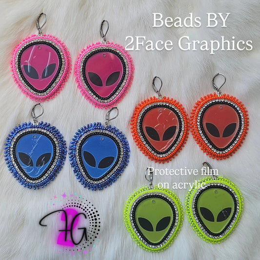 Alien earrings 2Face Graphics